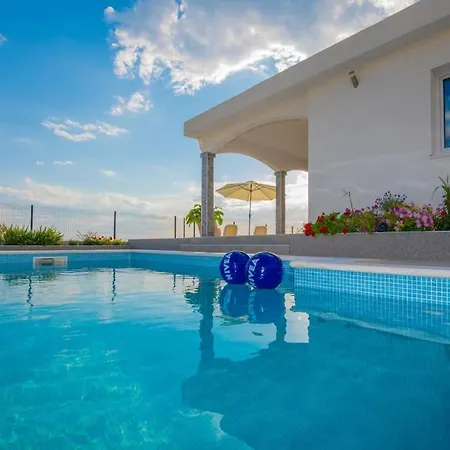 Mira Mel Mit Privaten Pool - Exklusiv