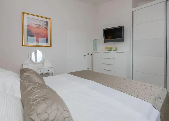 Mira Mel Mit Privaten Pool - Exklusiv Makarska