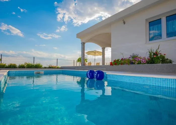 Mira Mel Mit Privaten Pool - Exklusiv