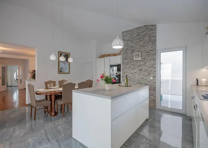 Mira Mel Mit Privaten Pool - Exklusiv *