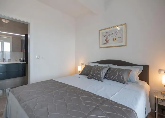 Mira Mel Mit Privaten Pool - Exklusiv Makarska